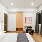 Fabhotel Sayeeda International - 600M From Park Circus 7 Point