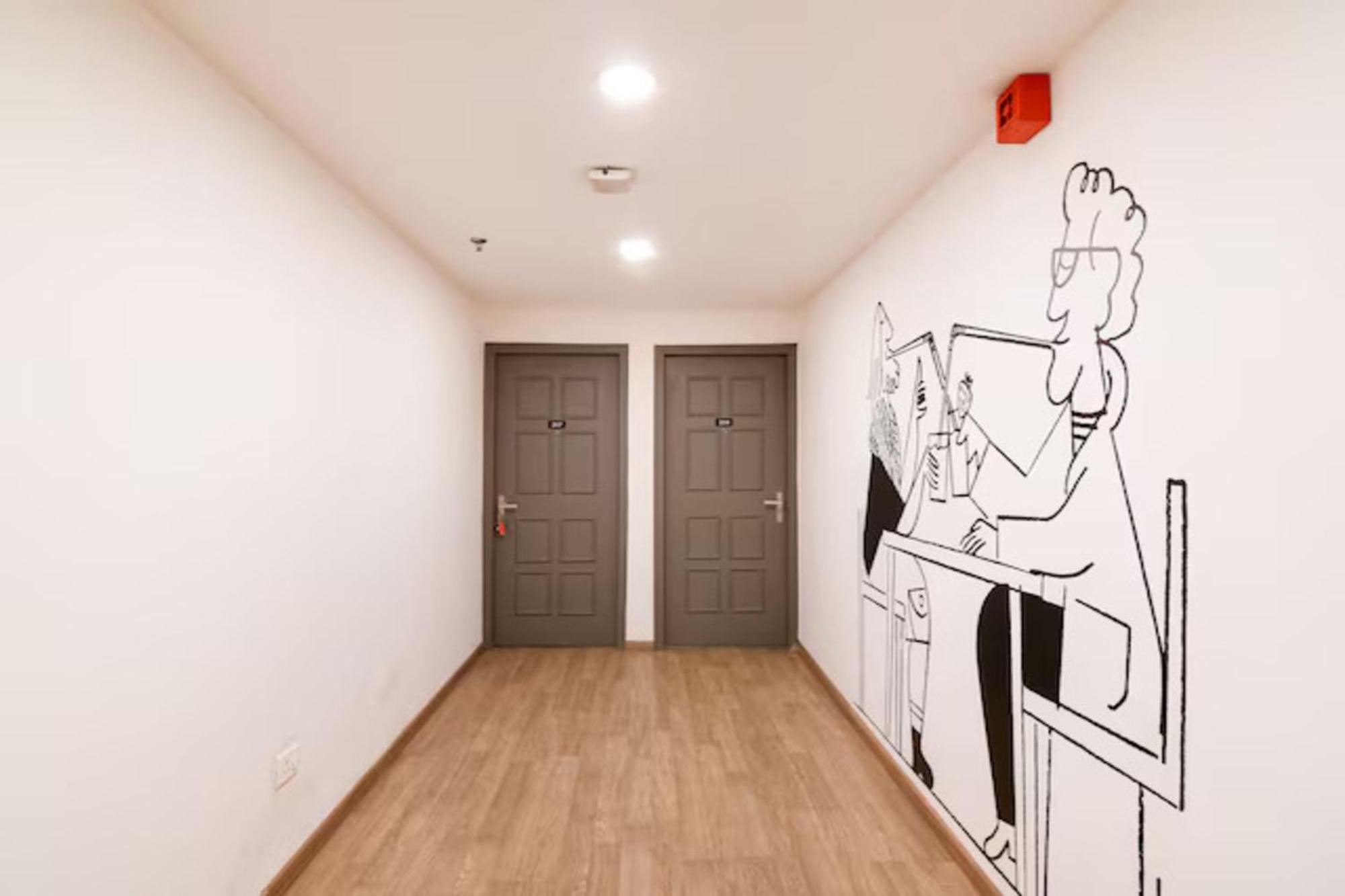 Hotel Fabhotel Sayeeda International - 600M From Park Circus 7 Point