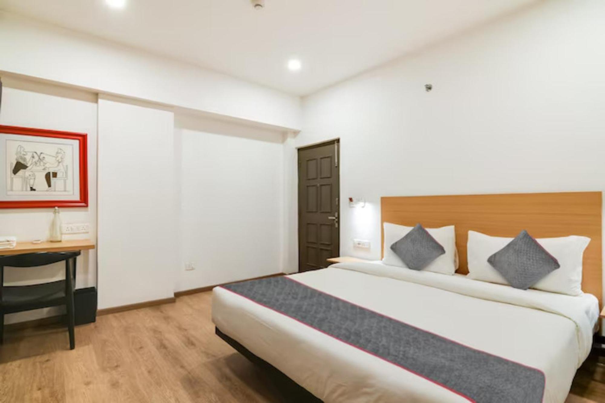 Fabhotel Sayeeda International - 600M From Park Circus 7 Point Hotel Kolkata